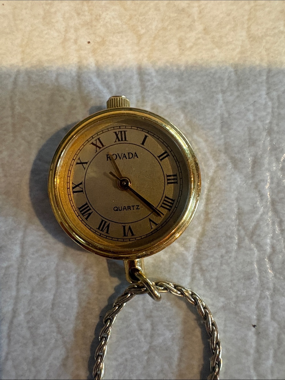 Vintage Rovada Quartz Gold-Tone Pendant Watch Necklace - Picture 2 of 4